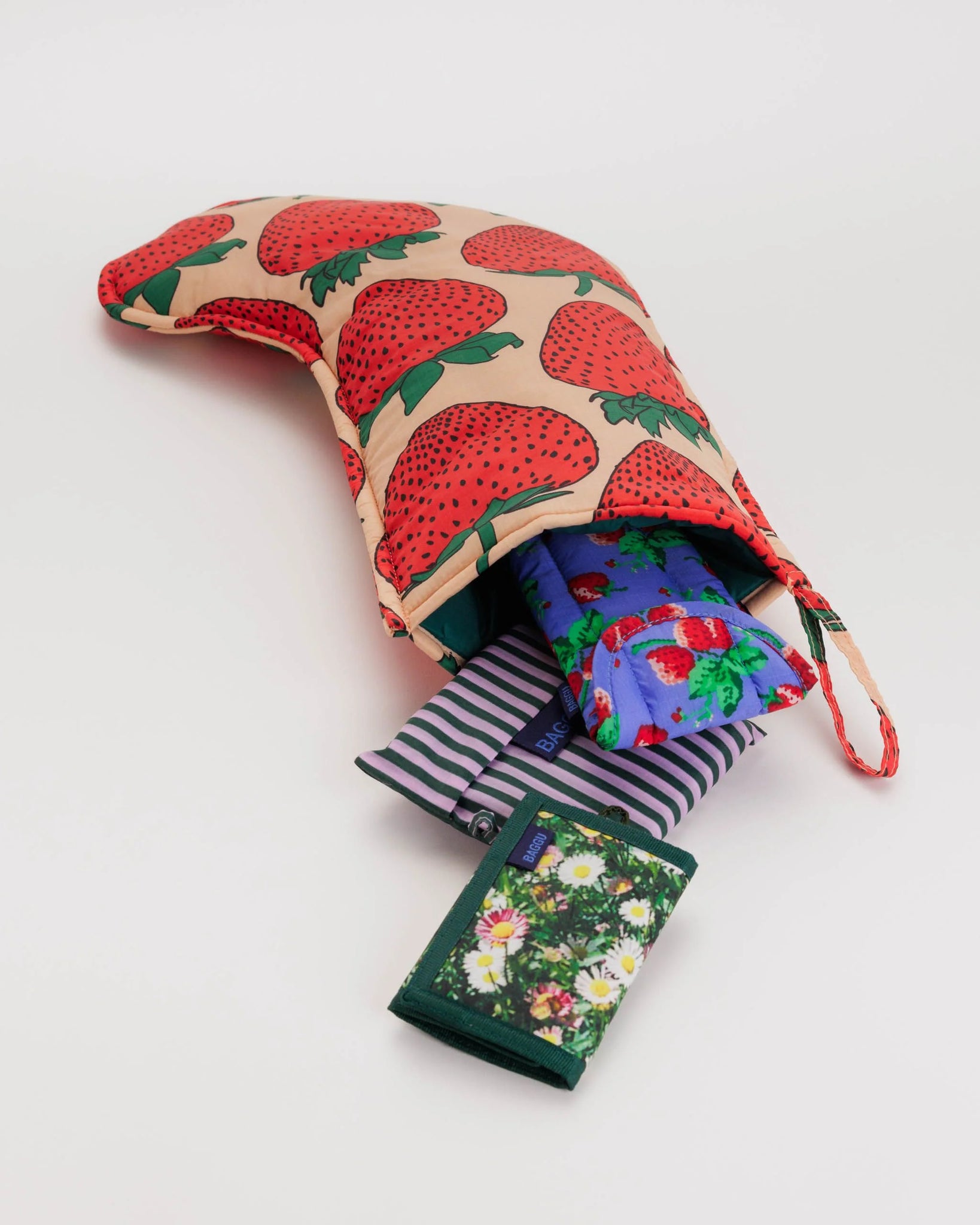 Baggu Holiday Stocking - Strawberry | Prelude and Dawn Los Angeles, CA