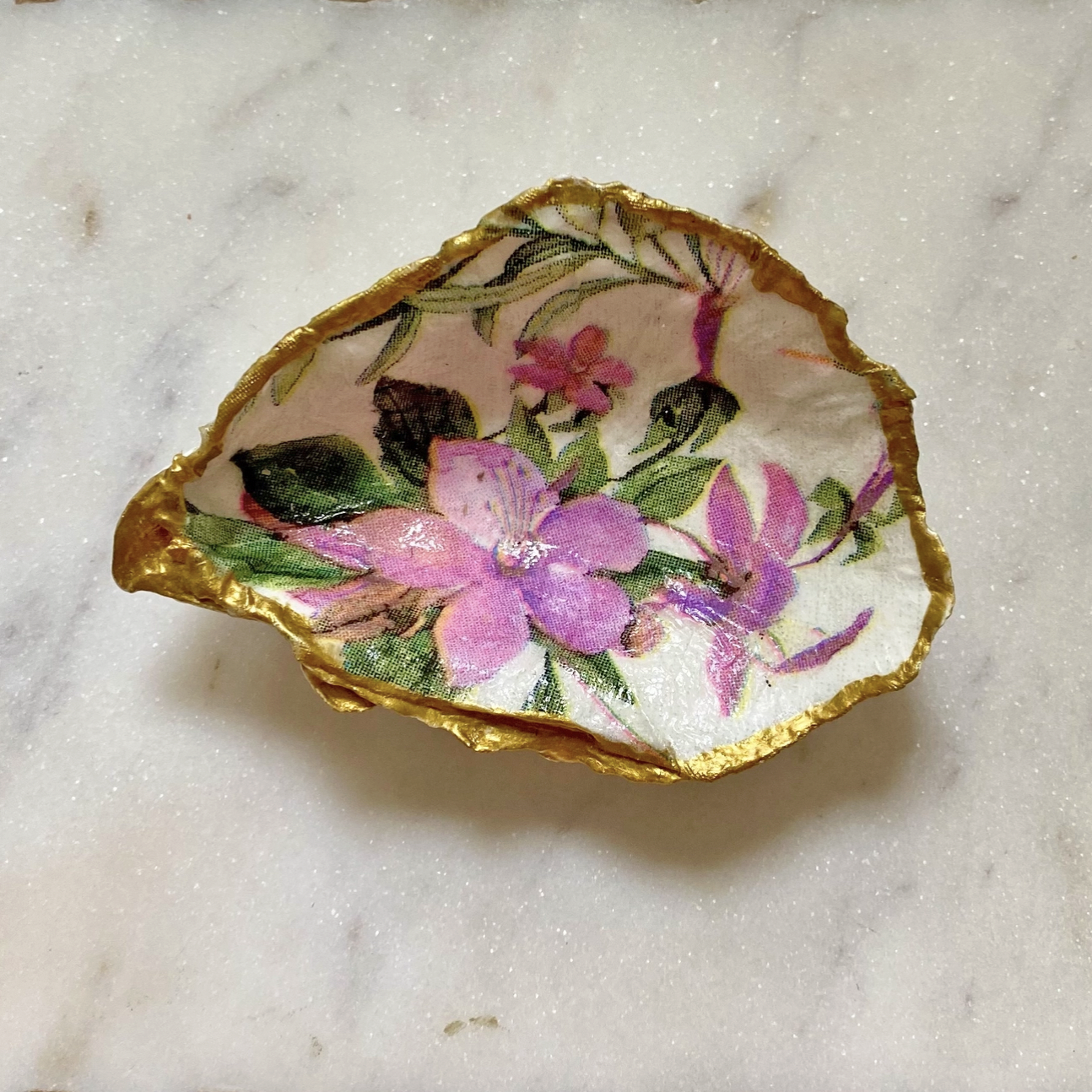 Del Mar Designs DC | Purple Floral Recycled Oyster Shell Jewelry Dish | Prelude & Dawn Los Angeles
