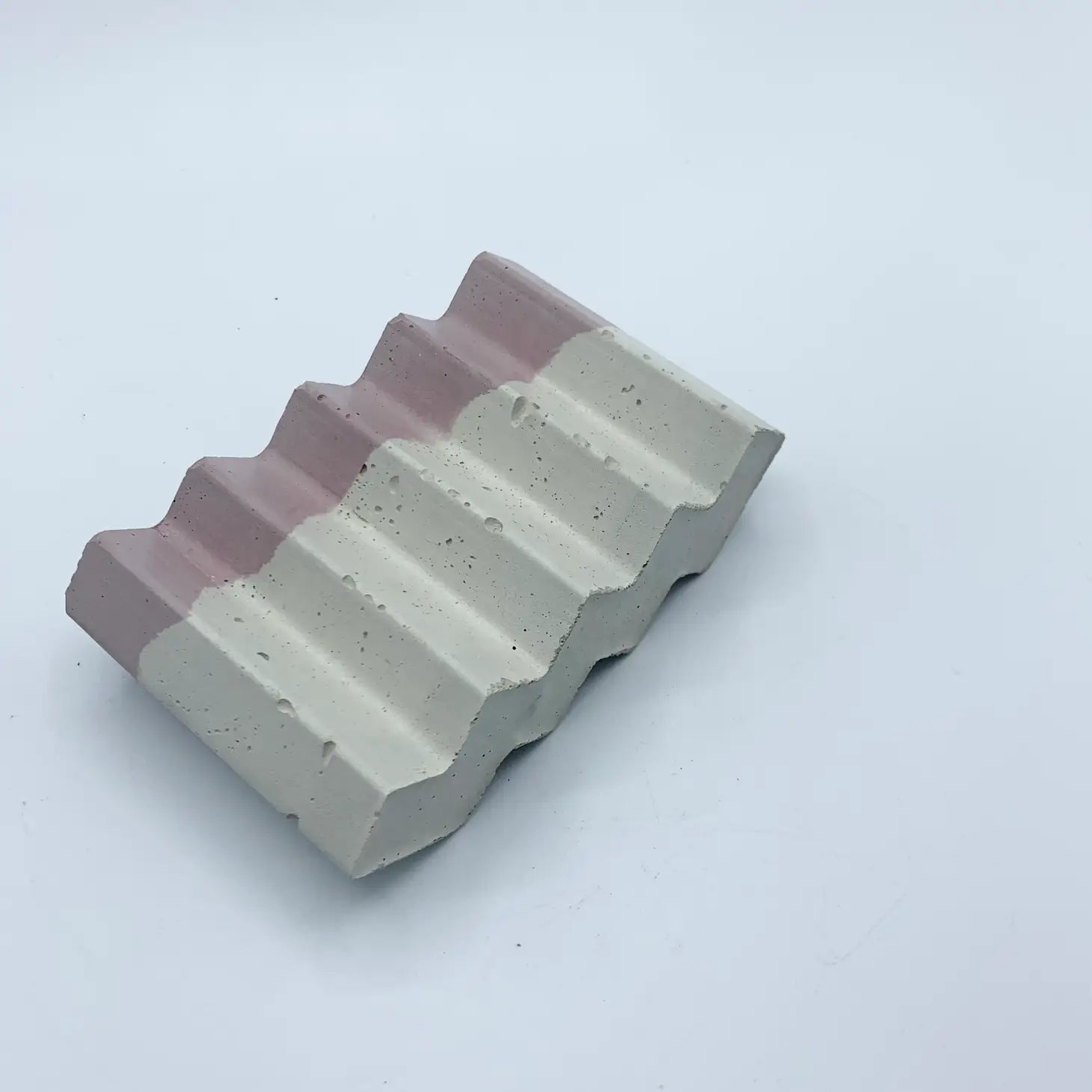 Two-Toned Zig Zag Soap Dish