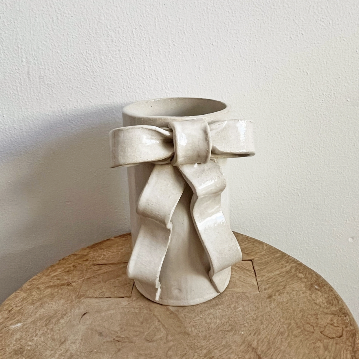 Ribbon Bow Vase