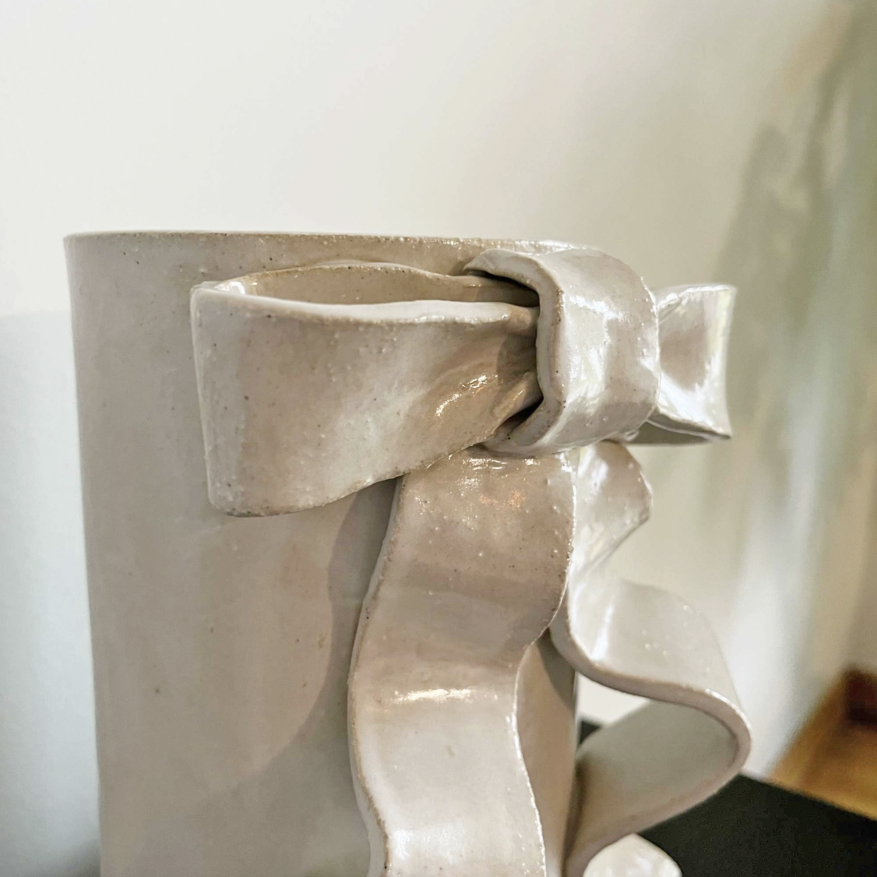 Ribbon Bow Vase